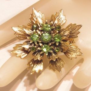 Vintage Starburst Peridot Color Rhinestone Brooch